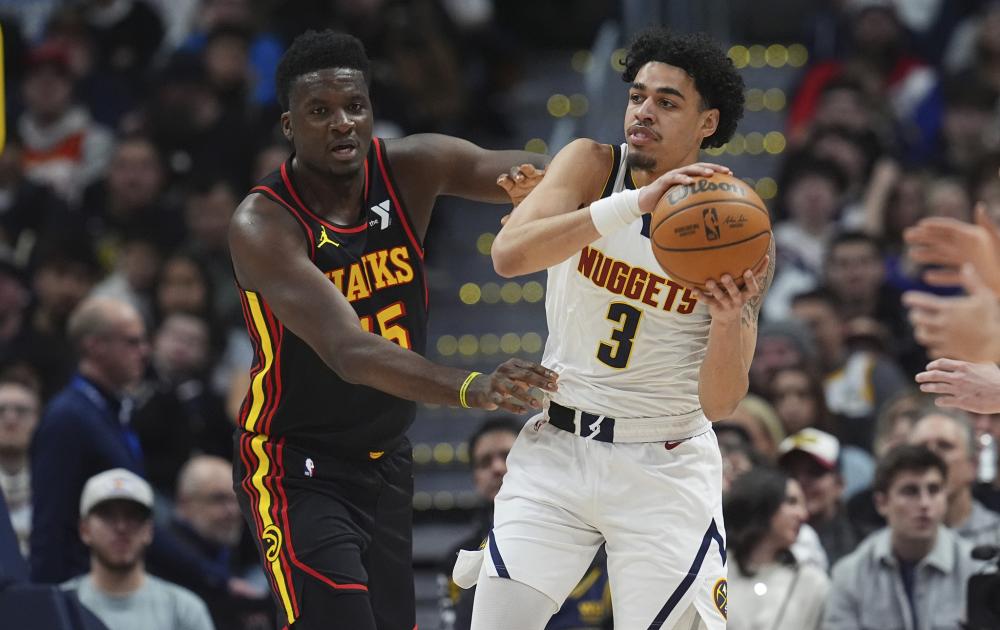 他运动员提 他运动员提