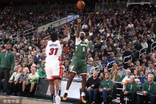 进行轮换的 进行轮换的